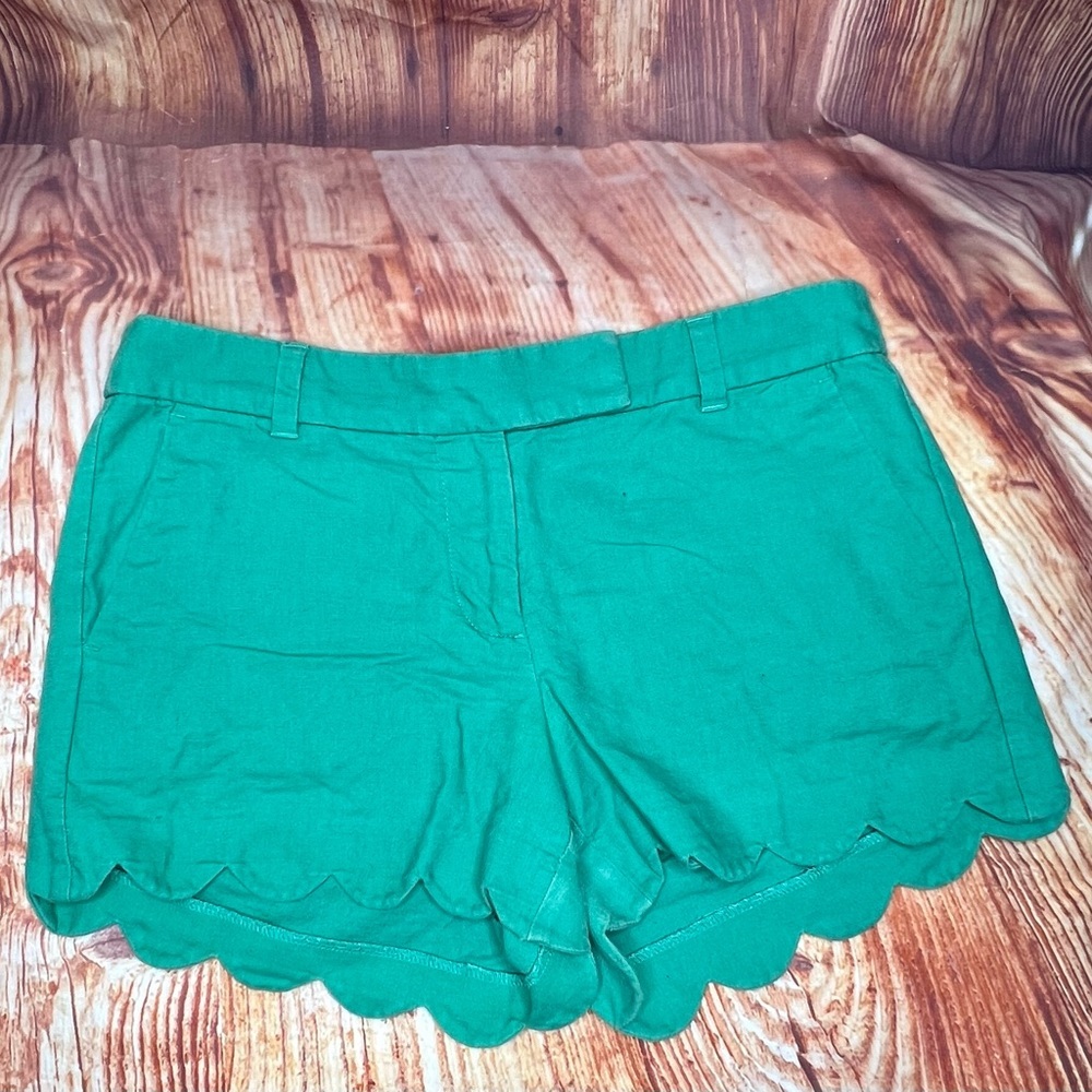 J Crew Green Scallop Edge Shorts Size 6